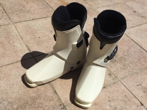Paire chaussures de - de,